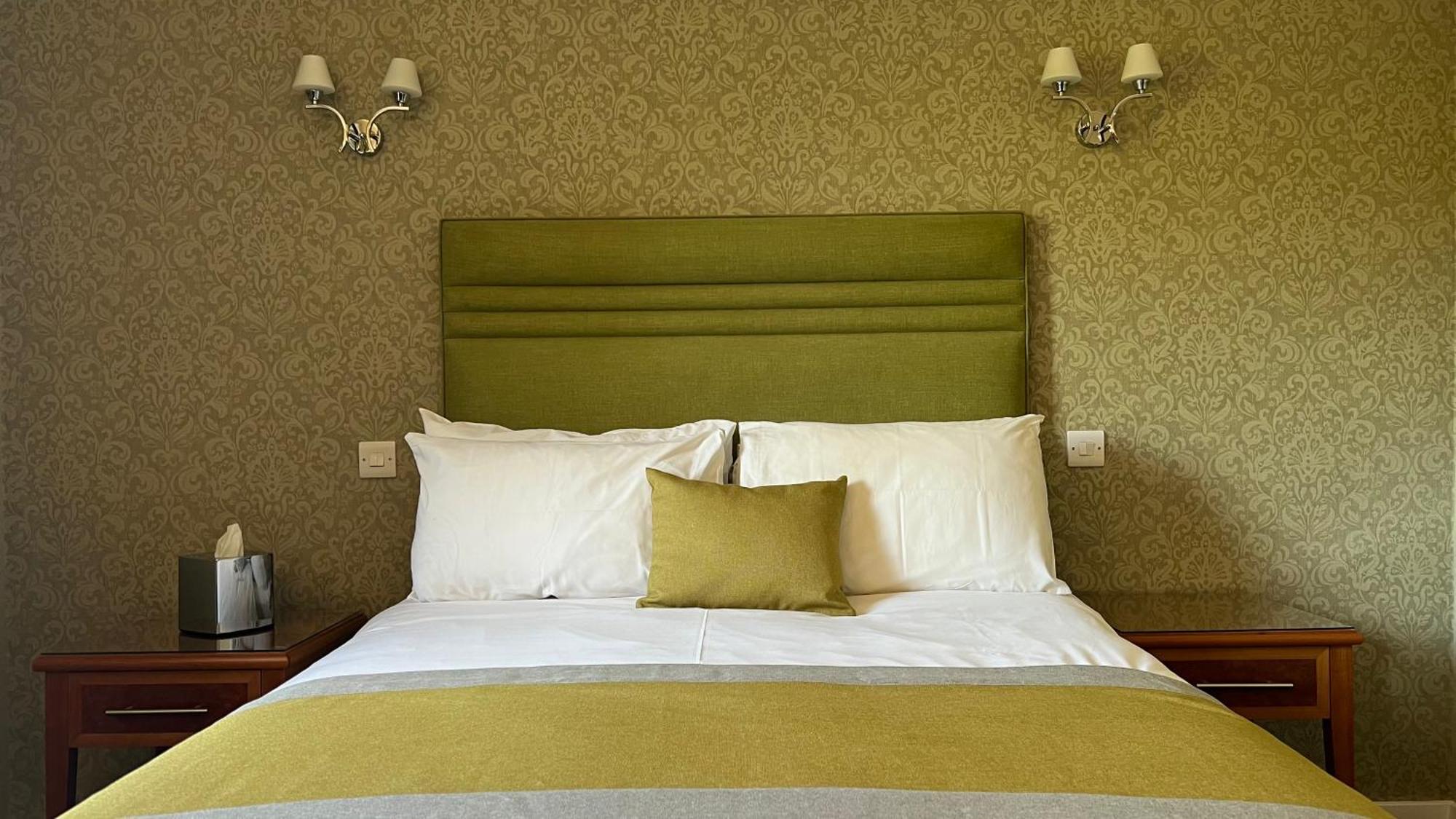 Laichmoray Hotel Elgin Bagian luar foto