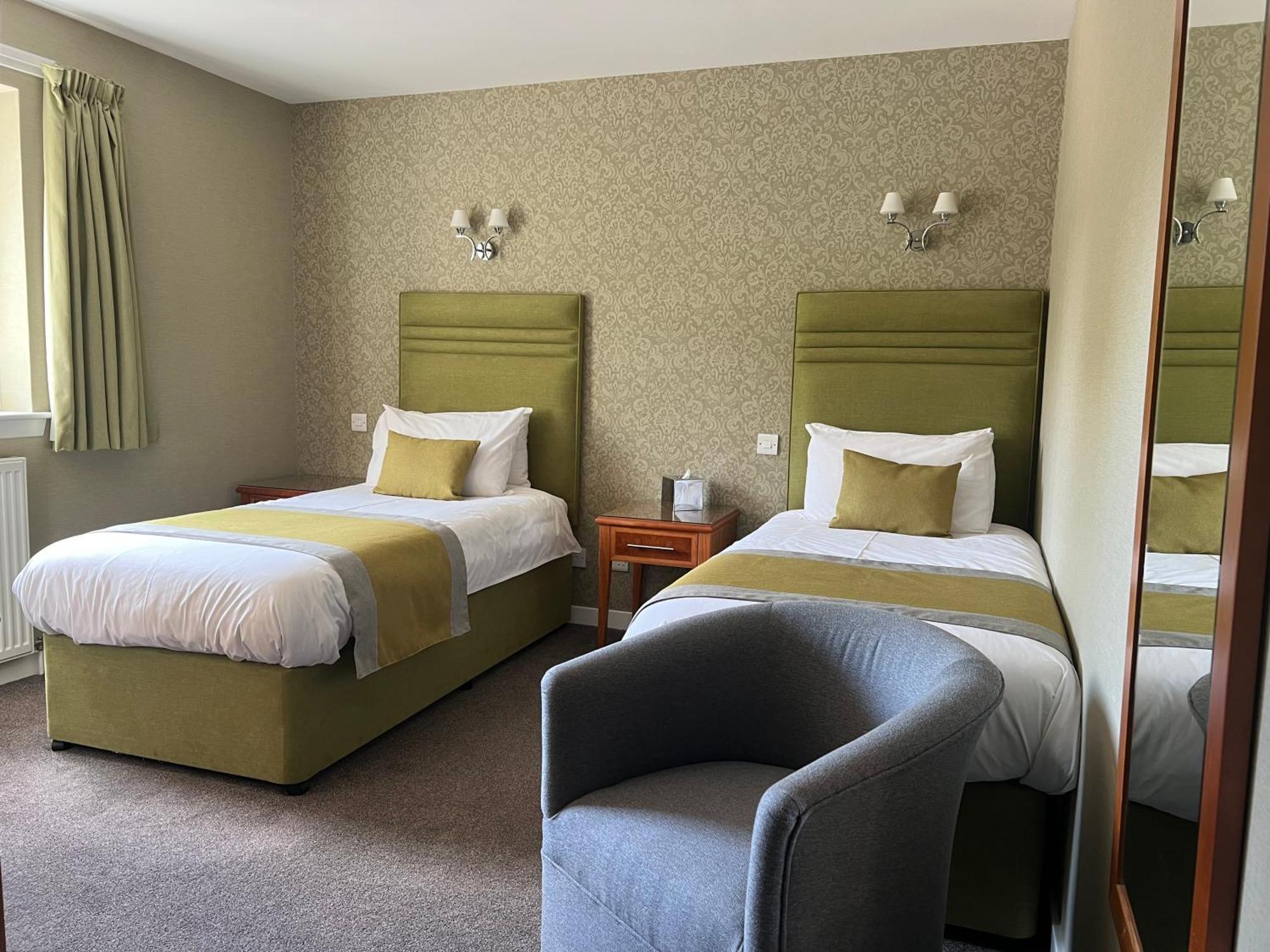 Laichmoray Hotel Elgin Bagian luar foto